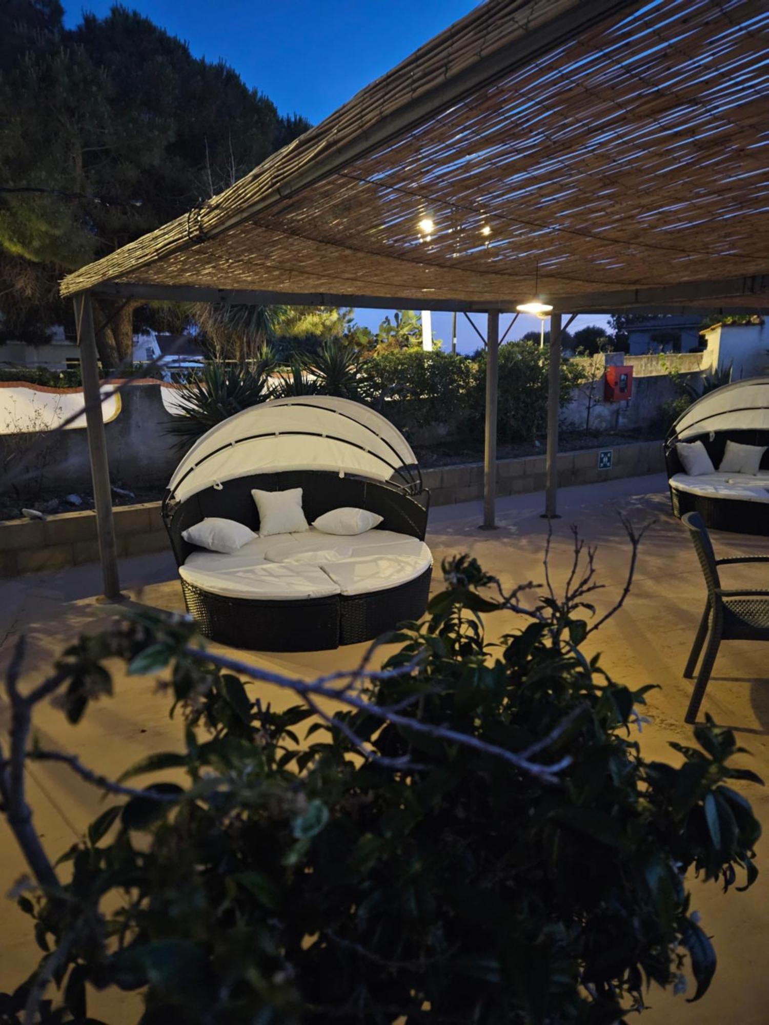 Graceland And Bed and breakfast Capo Vaticano
