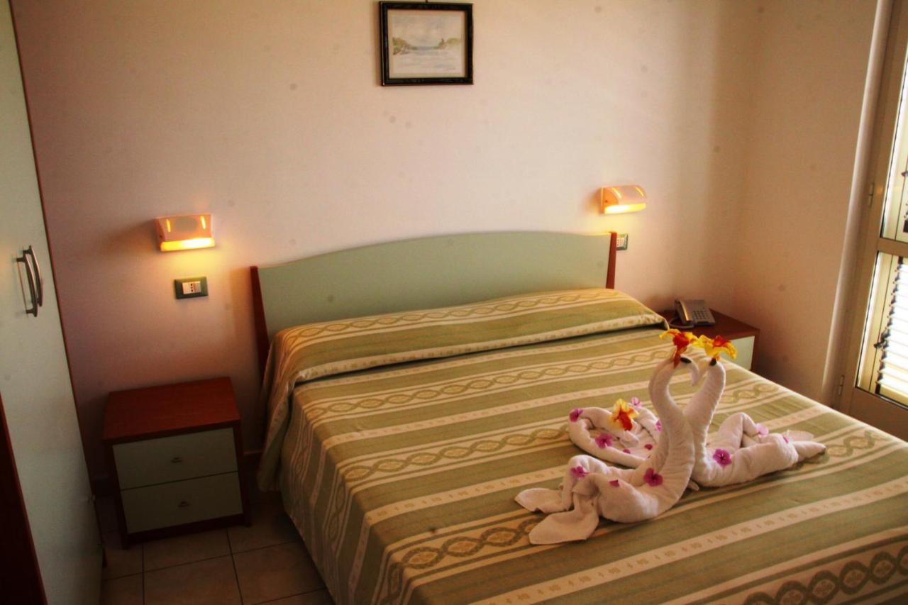 Graceland And Bed & Breakfast *