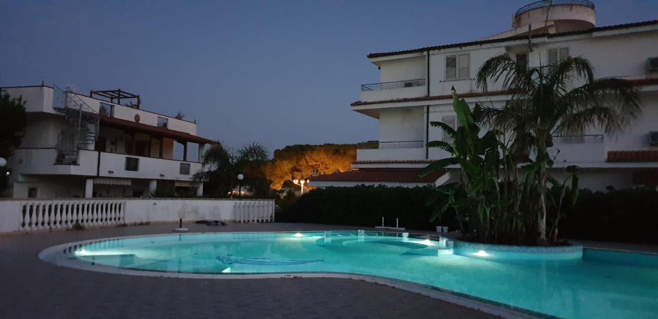 Graceland And * Capo Vaticano